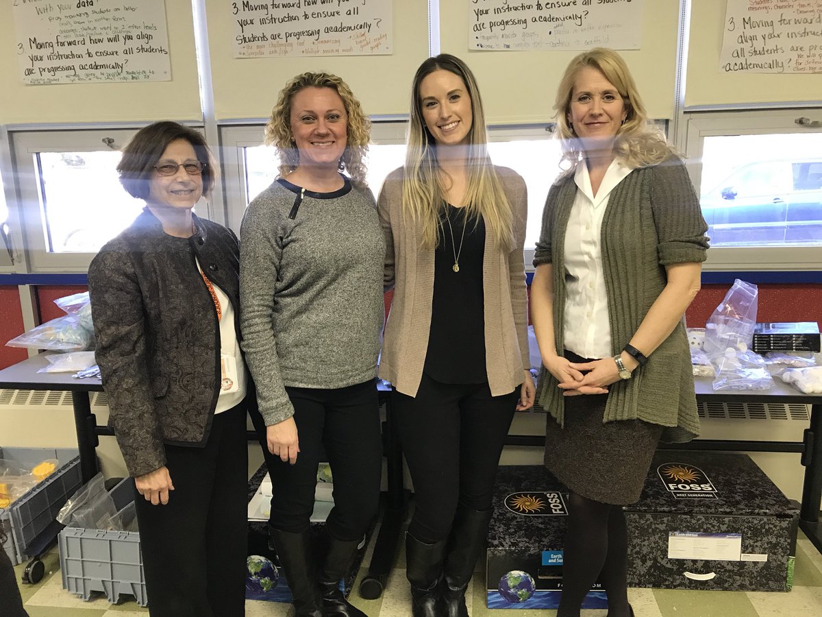 Clicks4_Sch6's tweet image. A big shout out to @Science_LPS on a successful 5th grade science PD. Special thanks to our facilitators, including our very own @Miss__Naso ! #EarthandSun @LPSSupt @cindyapalinski ☀️🌏🌘🌟