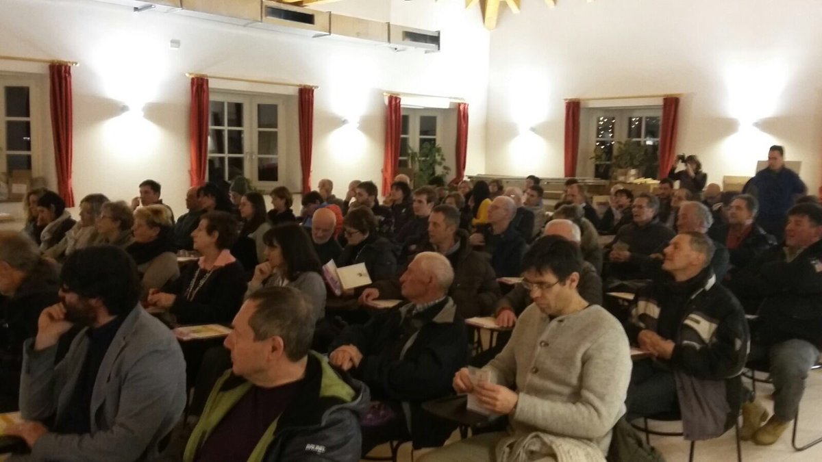 UALdeFascia's tweet photo. insnet a Poza presentazion candidac Cambra @lorenzodellai e Senat #stenico Ghest @AlfreiderDaniel Svp Daniel Alfreider #coerenza #competenza #istoria #davegnir per noscia jent e noscia Val de Fascia #ladins @MicheleAnesi https://t.co/gqrALOmmbb