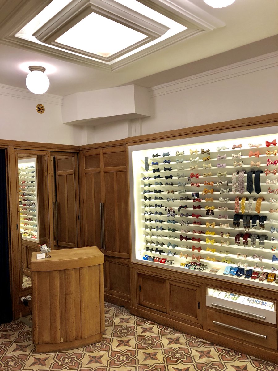 lecolonel_off's tweet photo. 4ème boutique : Le Colonel pose ses valises 21 Rue Romarin, 69001 LYON ! Venez nous faire un bisou ❤️ https://t.co/oWq2CucEVv