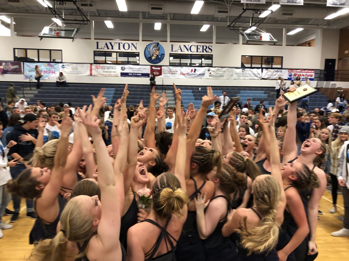 neeshy_j's tweet photo. LANCELLES NIGHT TO REMEMBER IS TONIGHT AT 7PM @ LAYTON HIGH !! come and support !! you wont wanna miss it 😩💙 https://t.co/bJsduJnwLk