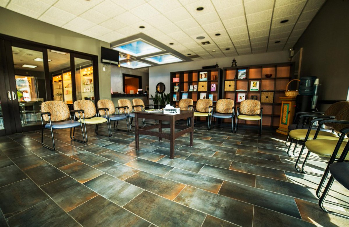 SkinSmart_Derm's tweet image. Did you know… Skin Smart Dermatology &amp;amp; Skin Care Center has been a provider of clinical and surgical dermatology care for more than 20 years? Step into our office to receive individualized treatment from a truly experienced team.