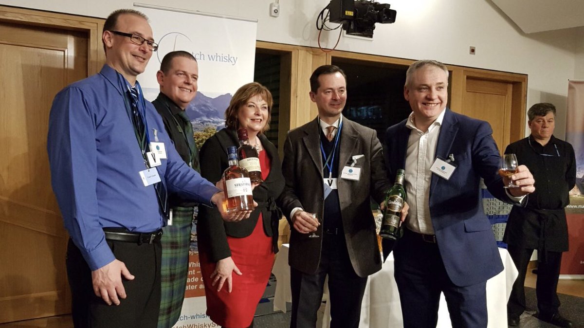 ScotchWhiskySWA's tweet photo. Thanks to everyone that came along to the #ScotchTourism reception at @ScotParl - here’s to another great year showcasing Scotland’s national drink to the world 🥃🏴󠁧󠁢󠁳󠁣󠁴󠁿 #SupportScotch https://t.co/Bi7MhXFNU0