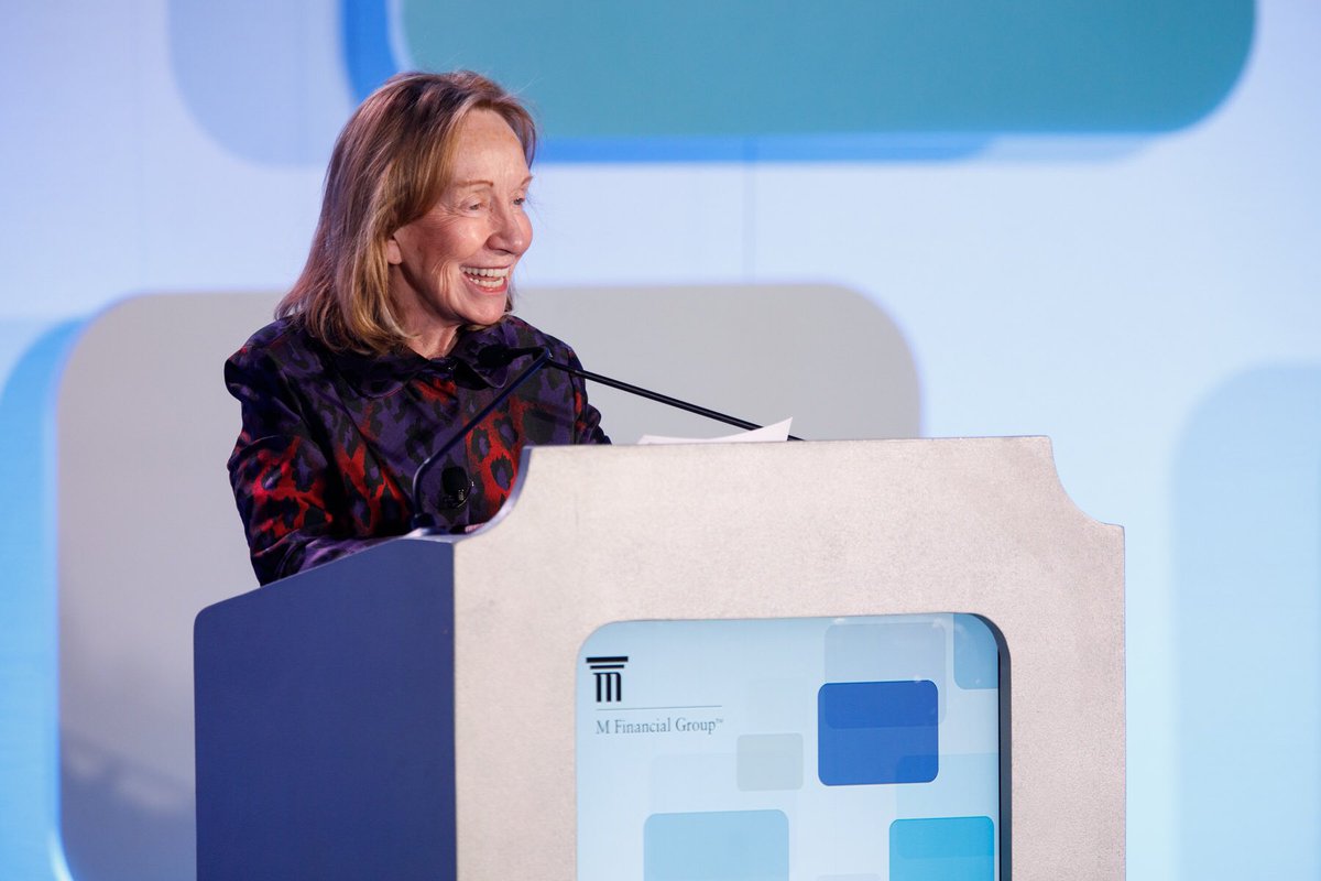 MFinancialGroup's tweet photo. Remarkable storyteller @DorisKGoodwin brilliantly contrasts today’s political dynamics with timeless #leadership lessons from Lincoln, FDR, and LBJ. #2018NAC photo: @LILAPHOTO https://t.co/rqYAt50rrI