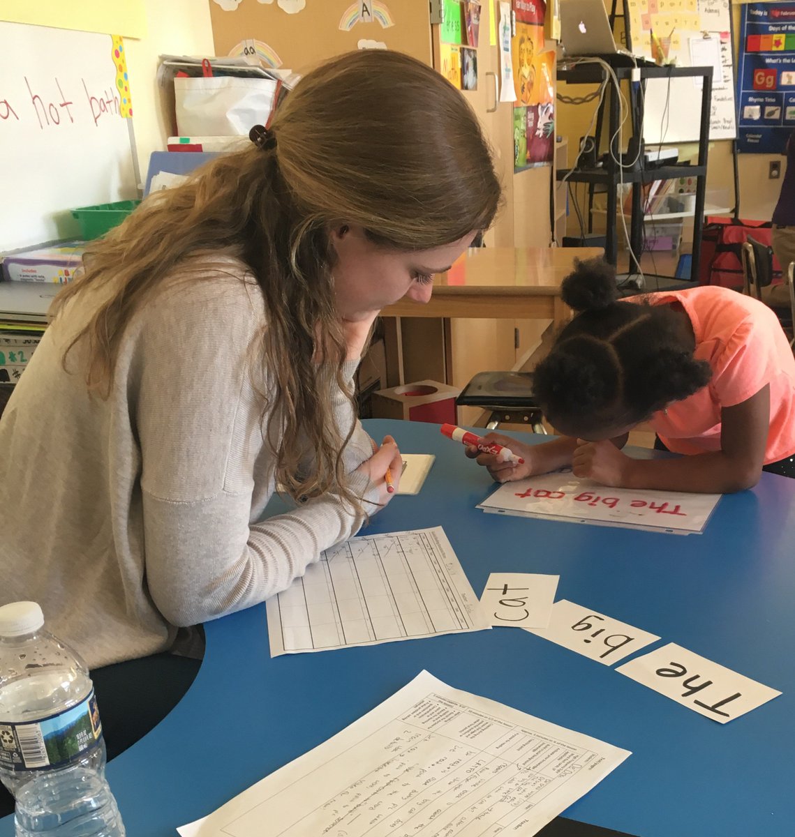 TFADCRegion's tweet photo. "Ms. Burch, I am doing great" - a student of Annie Burch, DC Region corps member. Through guided reading and engaging students with visuals, corps members like Annie and Laura Singer are helping their students to learn and build confidence! #DMVeducatingall https://t.co/6CtKaa37fV