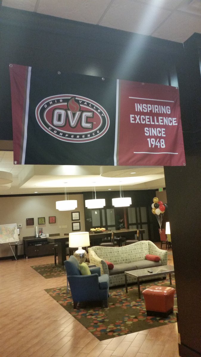 SIUEMBB's tweet photo. The #eVILLEution has arrived in Evansville! #AllInAllTogether https://t.co/CaS4Fd739w