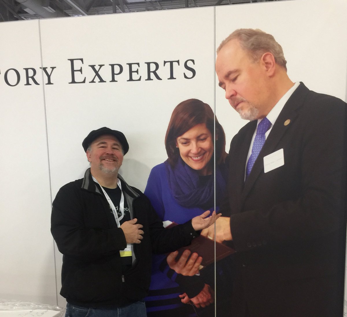 DLGenealogist's tweet photo. I have to admit I love the new panels at the NEHGS @AncestorExperts booth at @RootsTechConf this year! #SelfiewithMyself https://t.co/04LuYvskUG