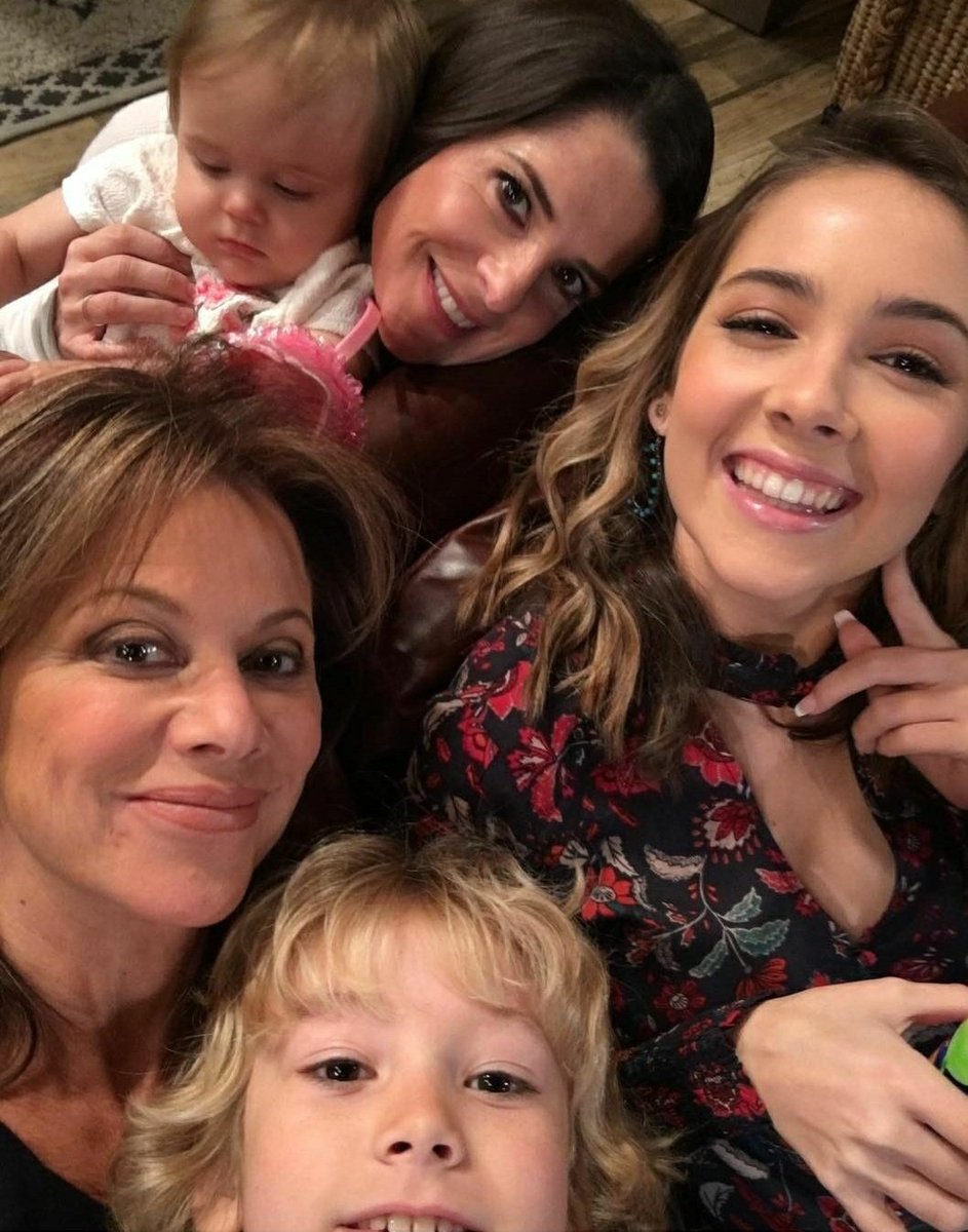 lindsayk77's tweet photo. The adorable Davis family is on tomorrow in the same scenes! Bless!!! #GH #DavisGirls #DavisBoy #HappyBirthdayEmily https://t.co/EsiheDQx70