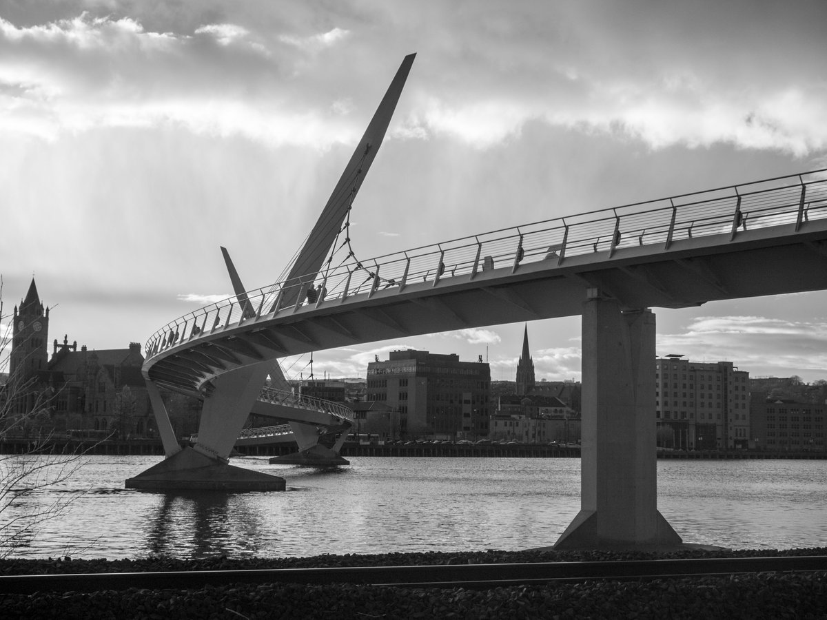 brian_brob84's tweet photo. A wee walk around #derry at sunset

@newslineweather @derryjournal @ScenesOfUlster @Derryvisitor @NWSharingZone @PanasonicUK https://t.co/f3pUxOVd4u