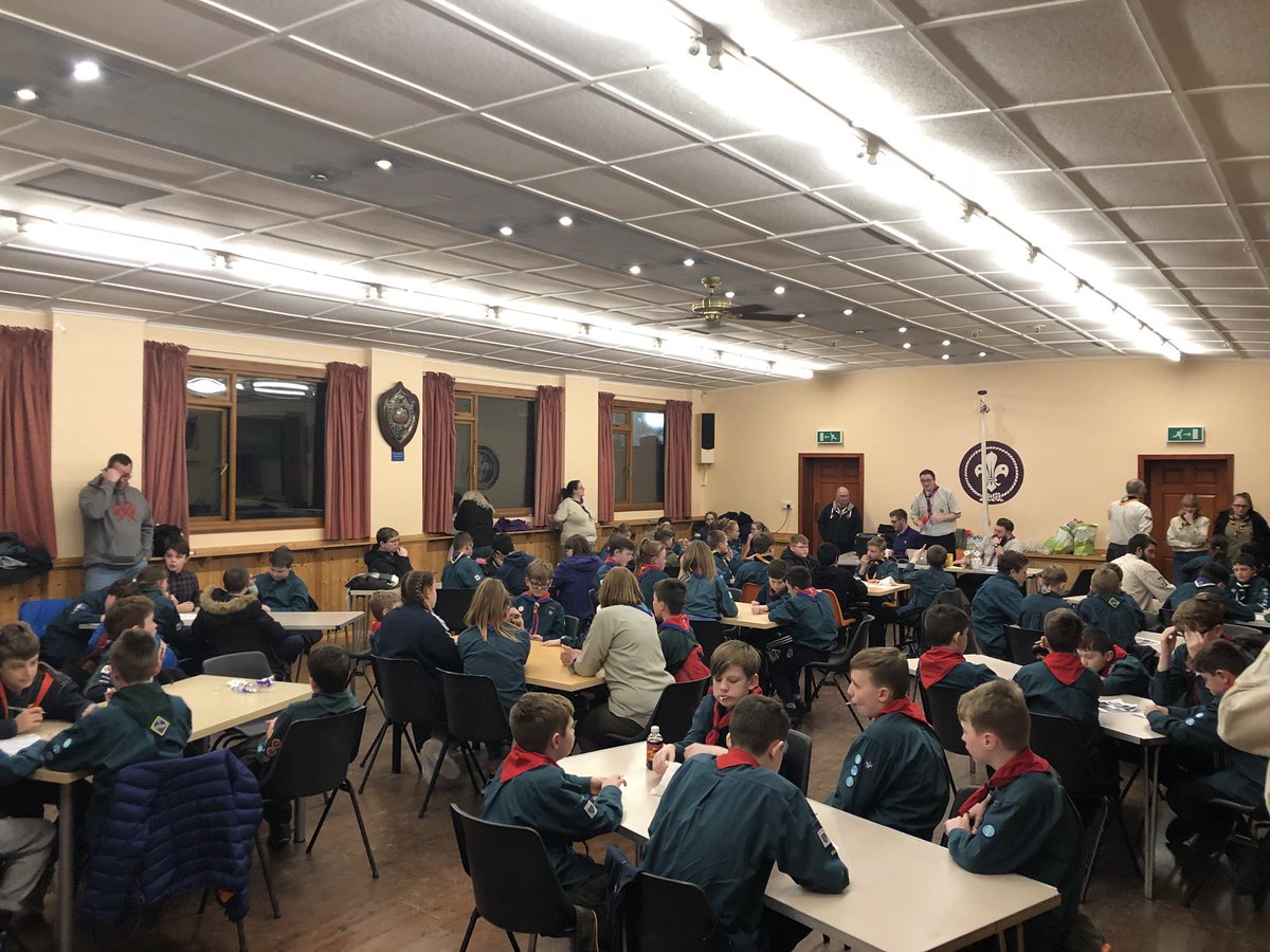 humbersidescout's tweet photo. #cycoutandabout @HullScouts District quiz! #iScout #ThinkingCapsOn https://t.co/cm8FyURaUK