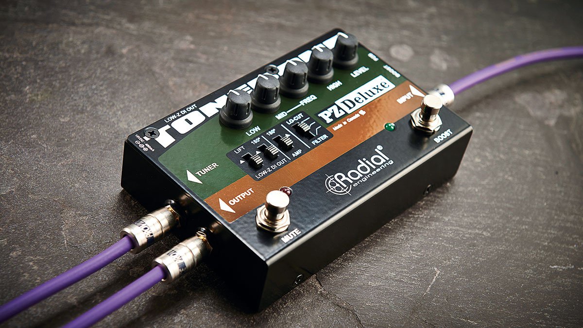 Radial_Eng's tweet photo. The Tonebone #PZDeluxe employs the same award winning audio circuit as its big brother, the #PZPre, but does away with some of the extras. The result is a simple-to-use acoustic preamp/DI box that pairs well with any acoustic instrument! #acoustic #preamp https://t.co/PfHDkS85aN
