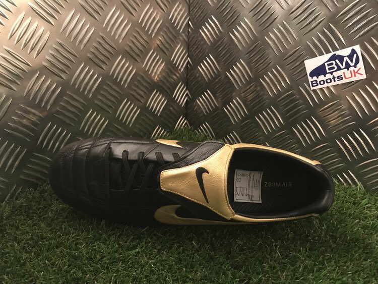 BWBootsUK's tweet photo. 2006 Nike Legend I
various sizes
available on the website now. https://t.co/Fi3brc9Hav