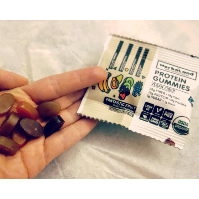 Dahlinguu's tweet photo. @InfluensterCA @herbalandgummie Yummm #GummiesForLife #BalanceVoxBox #contest https://t.co/PzO9XdyuOQ