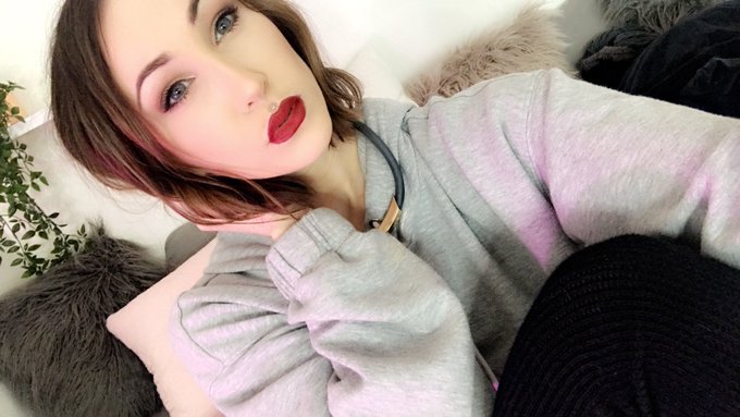 Watch Fauna Grey's leaked NSFW photo on TwXstars