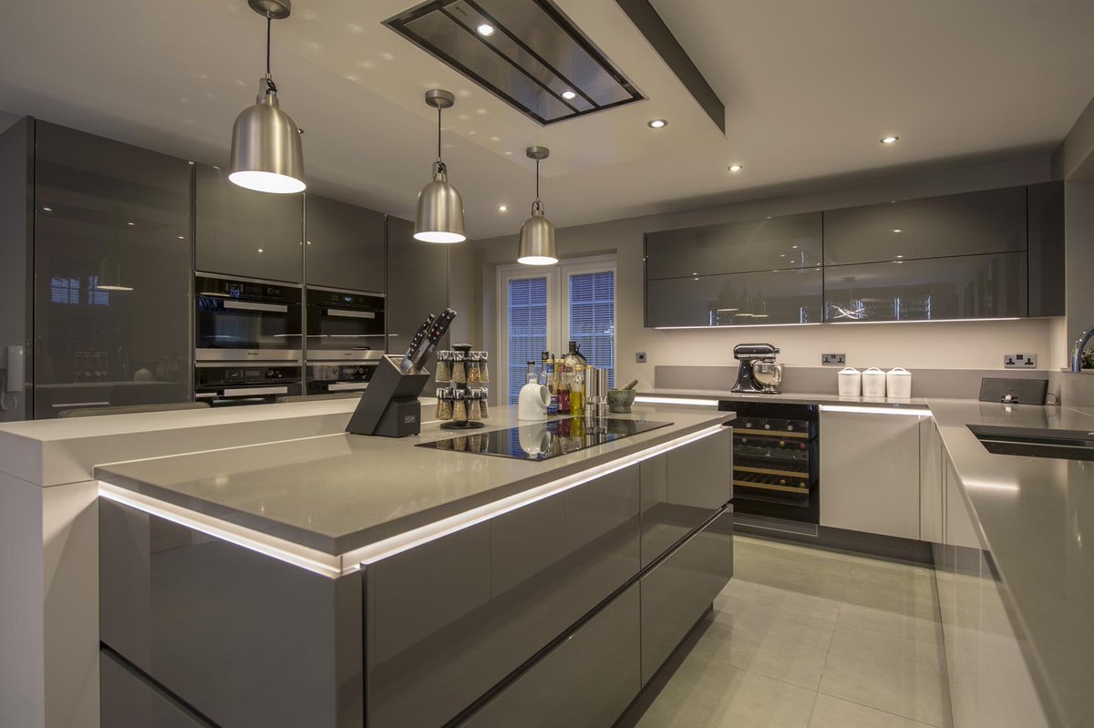 damianbramley's tweet photo. #GarforthHour Are you a #kitchencompany #interiordesigner #estateagent #housebuilder looking for stunning interior photography? https://t.co/25IAvEE7CQ