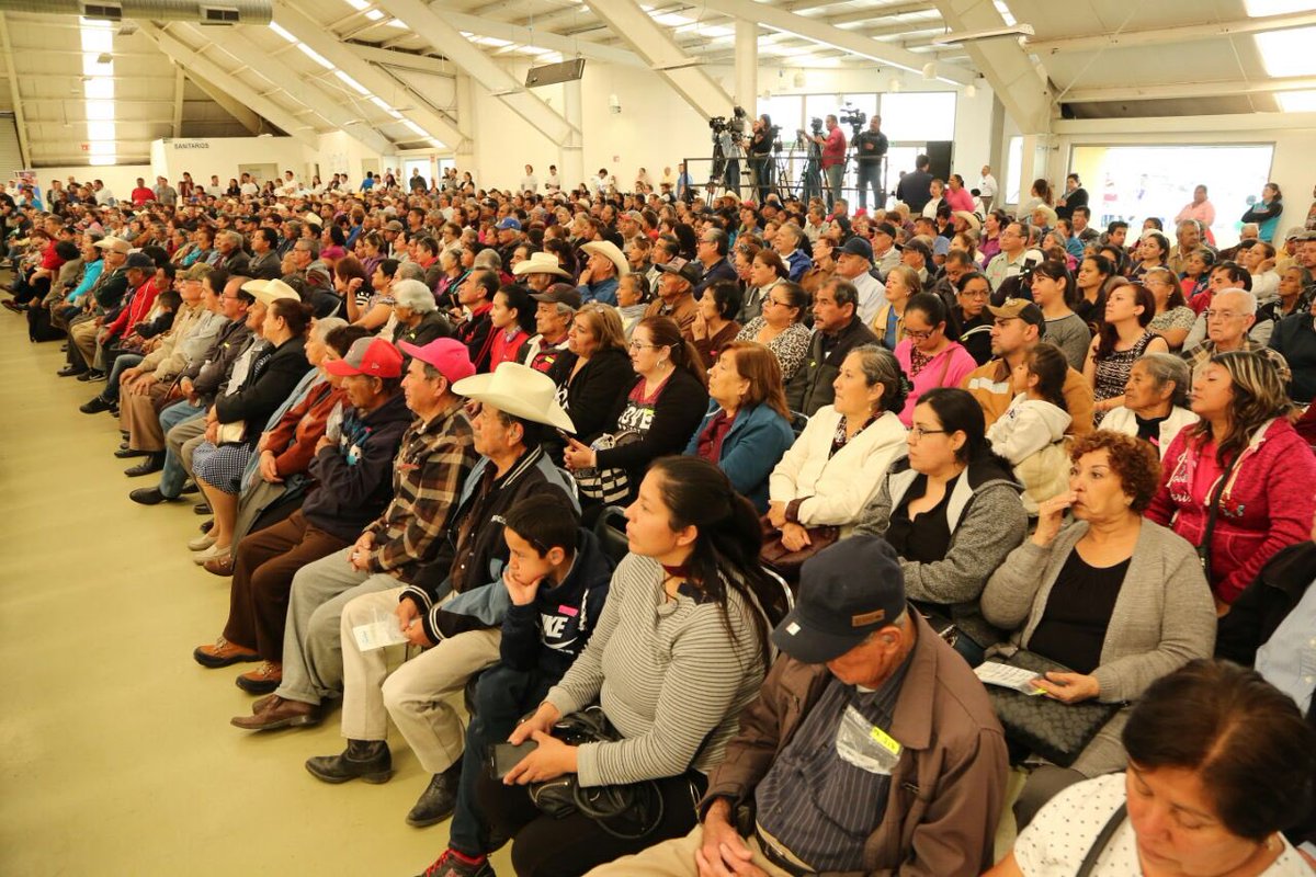 DIFCoah's tweet photo. En #Saltillo @MarcelaGorgon acompañó al alcalde @manolojim a la entrega de aparatos auditivos colocados a mil personas gracias al apoyo de las fundaciones @starkeycares y #Apoyaré asociaciones e iniciativa privada que participaron para donar el regalo de la audición https://t.co/H8uRKoNHNb