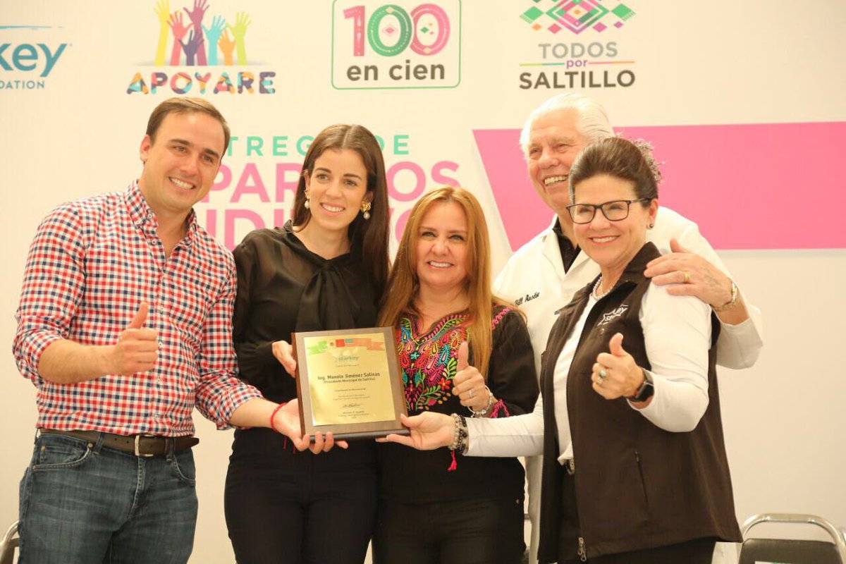 DIFCoah's tweet photo. En #Saltillo @MarcelaGorgon acompañó al alcalde @manolojim a la entrega de aparatos auditivos colocados a mil personas gracias al apoyo de las fundaciones @starkeycares y #Apoyaré asociaciones e iniciativa privada que participaron para donar el regalo de la audición https://t.co/H8uRKoNHNb