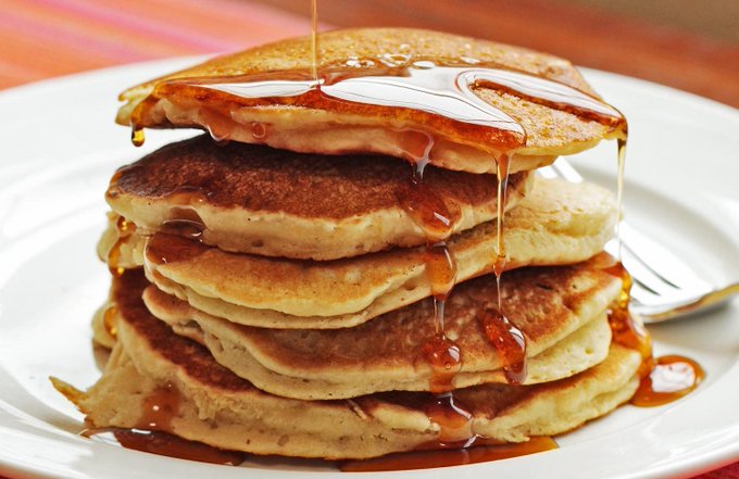 It's #NationalPancakeDay!🥞🎉🥞🎉🥞  RT = Chocolate chip LIKE = Plain https://t.co/VguBpL4Kl8<a href="/tag/nationalpancakeday"class="tags">#NationalPancakeDay</a>