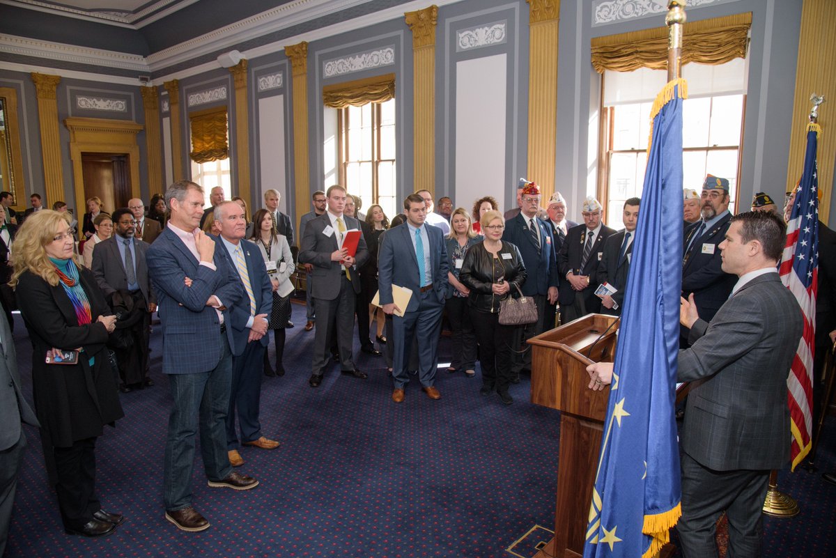 SenToddYoung's tweet photo. Great catching up with so many Hoosiers at my #HoosierHuddle constituent coffee this morning. View more photos here: https://t.co/fDn6FW4JVJ https://t.co/q0oKjcr5gI