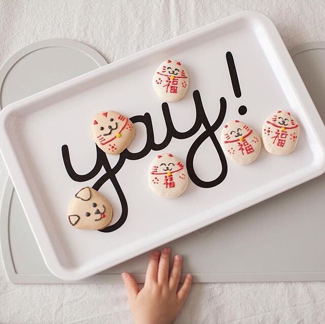 Love this photo of @gethin_bear celebrating Chinese New Year! With the YAY tray there’s always something to celebrate 🙌🏼 ⠀⠀⠀⠀⠀⠀⠀⠀⠀
#kidsdecor #kidsmealtime #buddyandbear #tweet
⠀⠀⠀⠀⠀⠀⠀⠀⠀ ift.tt/2GLiE8s