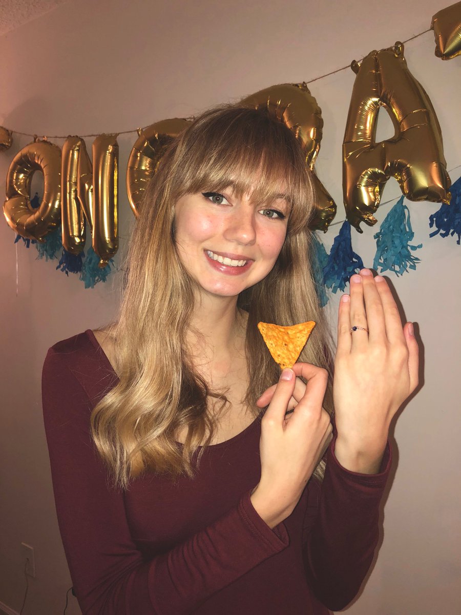 UNGHonors's tweet photo. Michelle Vatral is a senior art marketing major, the Honors Program’s VP and Design Chair, President of Hawkapellas, director of 2018’s Vagina Monologues, member of DFEM, a Student Ambassador, Orientation Leader, MSA Diplomat for Diversity, and 2018 Hyams nominee. Go Michelle! https://t.co/ccqnvC78ez