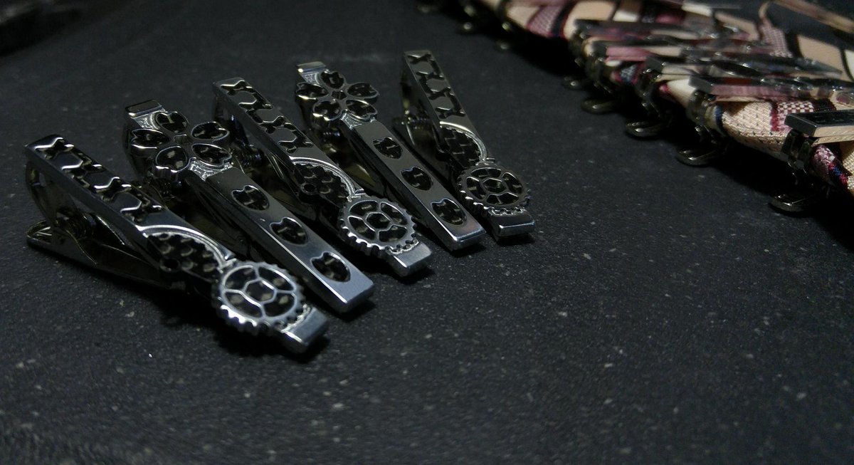 Smd Factory Sasaki Mechanical Design プレ企画中 Twitterren 春に向けてネクタイピンが出始めます タイピンという名前ですが ワンポイントのアクセサリーとしてベストなどに付けるのもオススメです 男性へのプレゼント 模様替え 上着を脱ぐなら タイピン