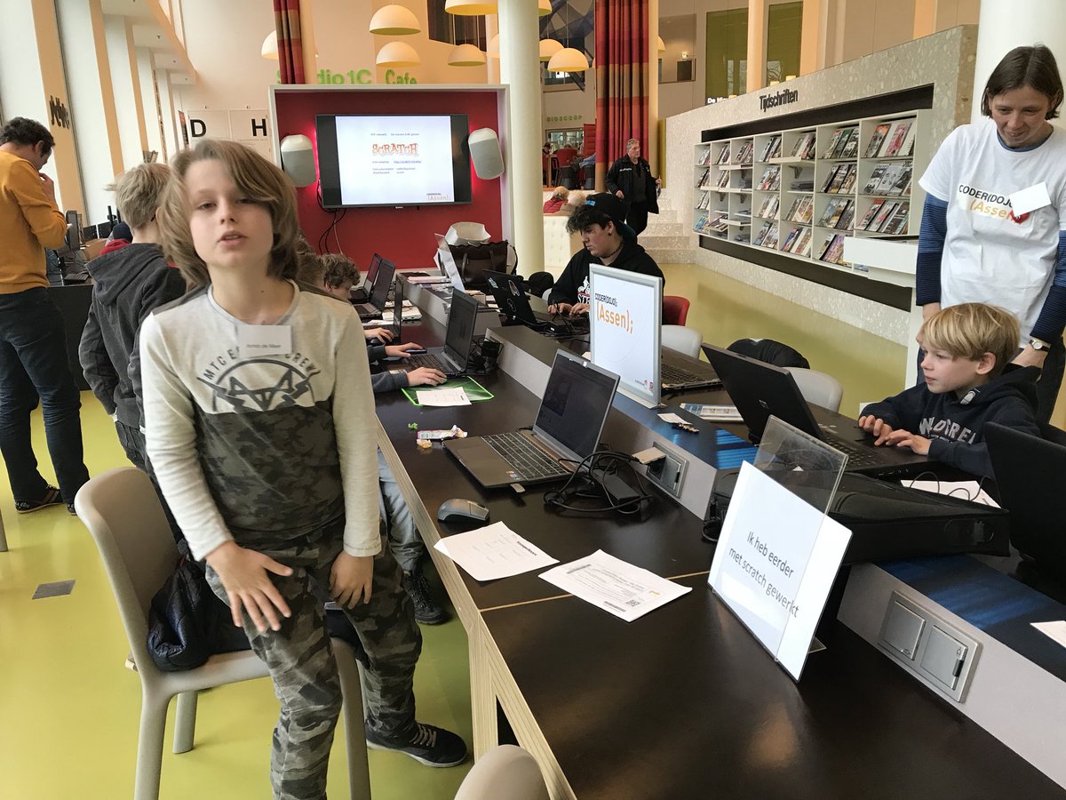 CoderdojoAssen's tweet image. Zaterdag 10 februari hebben wij weer gescratcht. Deze keer het thema was “San Valentijn” en dat betekent niet alleen liefde maar ook vriendschap. Wederom een zeer geslaagde workshop. De volgende editie is 10 maart.