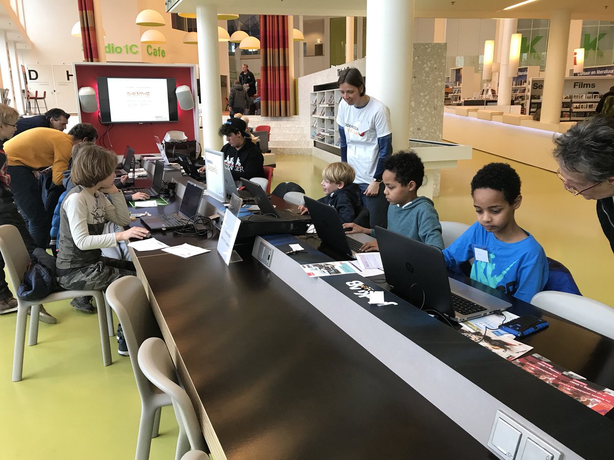 CoderdojoAssen's tweet image. Zaterdag 10 februari hebben wij weer gescratcht. Deze keer het thema was “San Valentijn” en dat betekent niet alleen liefde maar ook vriendschap. Wederom een zeer geslaagde workshop. De volgende editie is 10 maart.
