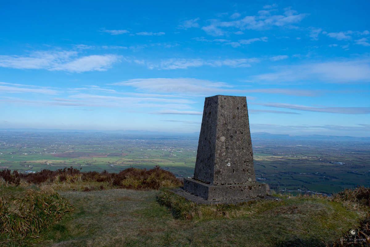 AlanMcPhotos's tweet photo. Walk up to the mast today in Kilfinane. Absolutely crazy views 👌🏼👌🏼
.
.
.
.
#artofvisuals #fantastic_earth #landscape_lovers #awesome_earthpix #landscapephotography #nature_wizards #landscape_captures #rsa_rural #ourplanetdaily #naturediversity #awesomeearth #ireland https://t.co/7FC1FdmdFc