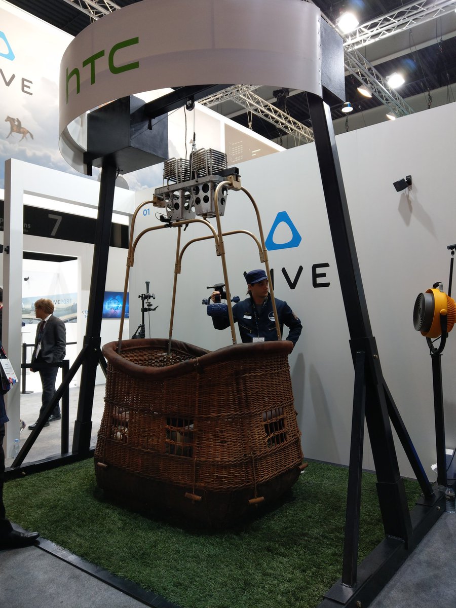 drrnmllr's tweet photo. Shout out to @janimationinc for the awesome hot air balloon demo at #MWC18 using VR to transport you over the grand canyon. @htcvive #htcvive #janimation 👊🎈 https://t.co/89KAxAxY1F