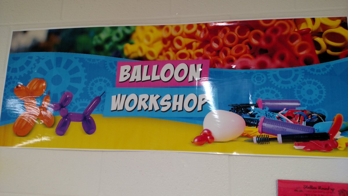 sdkeithi's tweet photo. Green Run Campus had an amazing #OneLunch today. @grcollegiate and @GRHS_Stallions enjoyed a balloon art workshop that was literally "Poppin!" Can't wait for next time! https://t.co/zOWWD7H3Wj