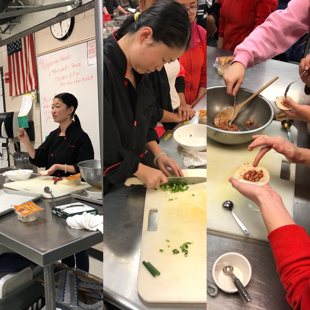 FVHS_CIS's tweet image. Great collaboration between our Exploring Foods and Mandarin classes this afternoon! 谢谢 (Thank you) to our teacher Wenwen Tian for explaining how to make dumplings and the shapes used for different celebrations.