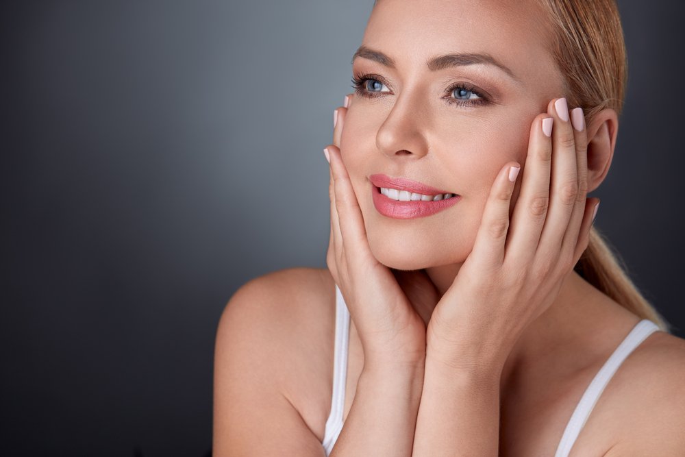 Your skin is with you for life. Take care of it with our five step HydraFacial treatment. #HydraFacial #Aesthetics #SkinCare #Youth #Glow #NJ  
bit.ly/AestheticsbyNo…