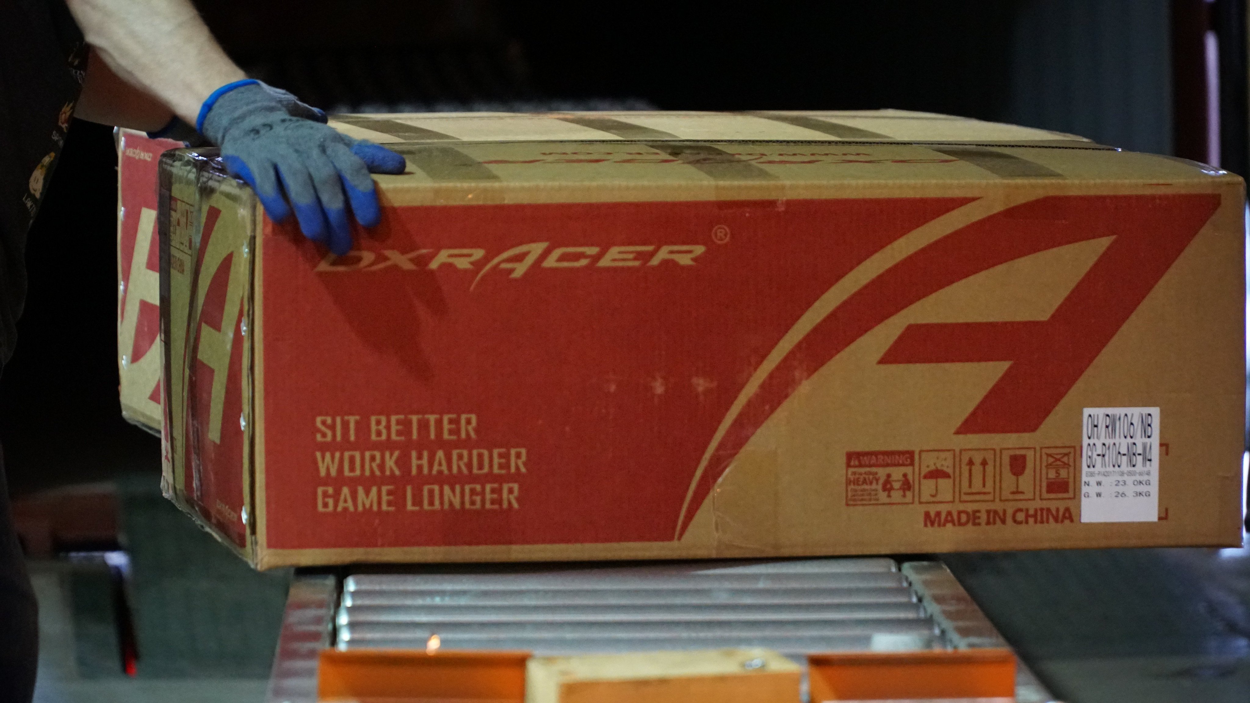 Dxracer box hotsell