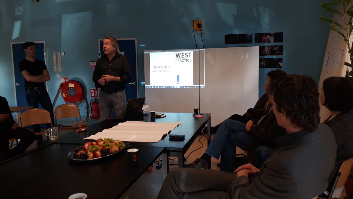 WestPracticeRdm's tweet photo. Leerzame bijeenkomst @WestPracticeRdm - Uitleg over #OpenBadges en #praktijkverklaringen: de vernieuwing in onderwijssysteem. 'Het zou mooi zijn als @Rotterdam West / #M4H een vrijhaven kan zijn om te experimenteren.'
#stapvoorstapleren #leereconomie #kansenzone #delfshaven https://t.co/iXm6n8O8gB