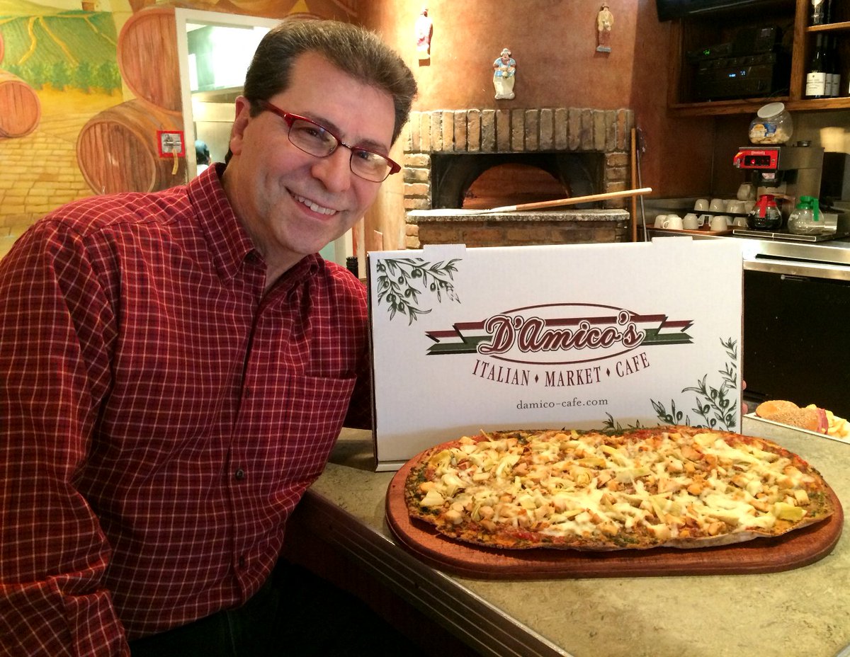 DAmico_cafe's tweet photo. Make it a #pizza night with our Nash Pizza - dine in, takeout or order via Favor Delivery!  #houston #italian #damicoshouston #ricevillage #houstoneats https://t.co/Ht5GgTqx0F
