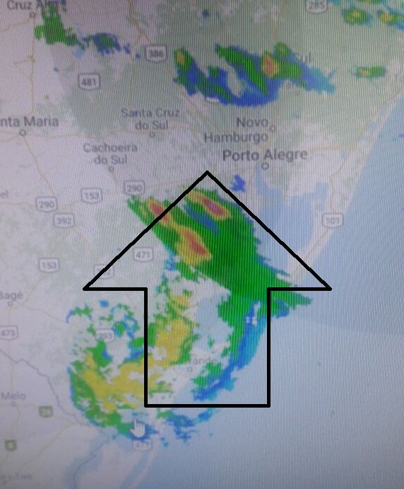 ATENÇÃO!!Núcleos de chuva forte com potencial de granizo e temporais  isolados avançam a Sul/Sudoeste da Capital. Nas próximas horas há risco  de temporais isolados, com chuva e vento forte em alguns bairros. Raios e  granizo não podem ser descartados.