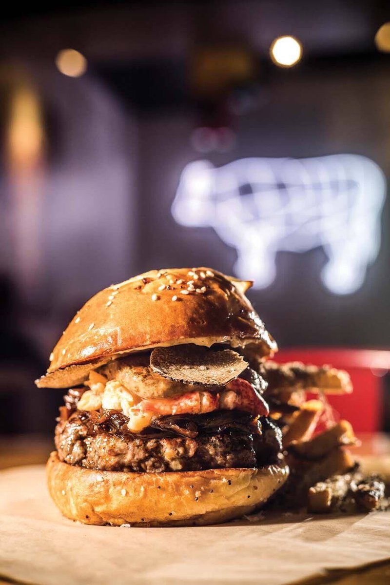 FoodRescueFFLD's tweet photo. We are excited to announce the addition of Chef Matt Storch, chef owner of Match & Nomeez Restaurants. His new Westport, CT restaurant, Match Burger Lobster, is making their debut at #FoodForAll2018 this year. https://t.co/3w4FJyz7aD https://t.co/Z5zaMHWtn5