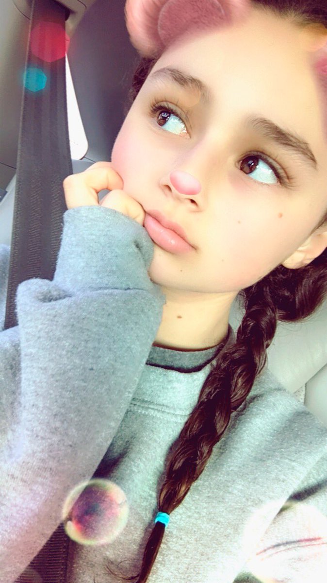 therebeccabloom's tweet photo. Happy Tuesday.  🌈🌟 https://t.co/muDYqLwWzW