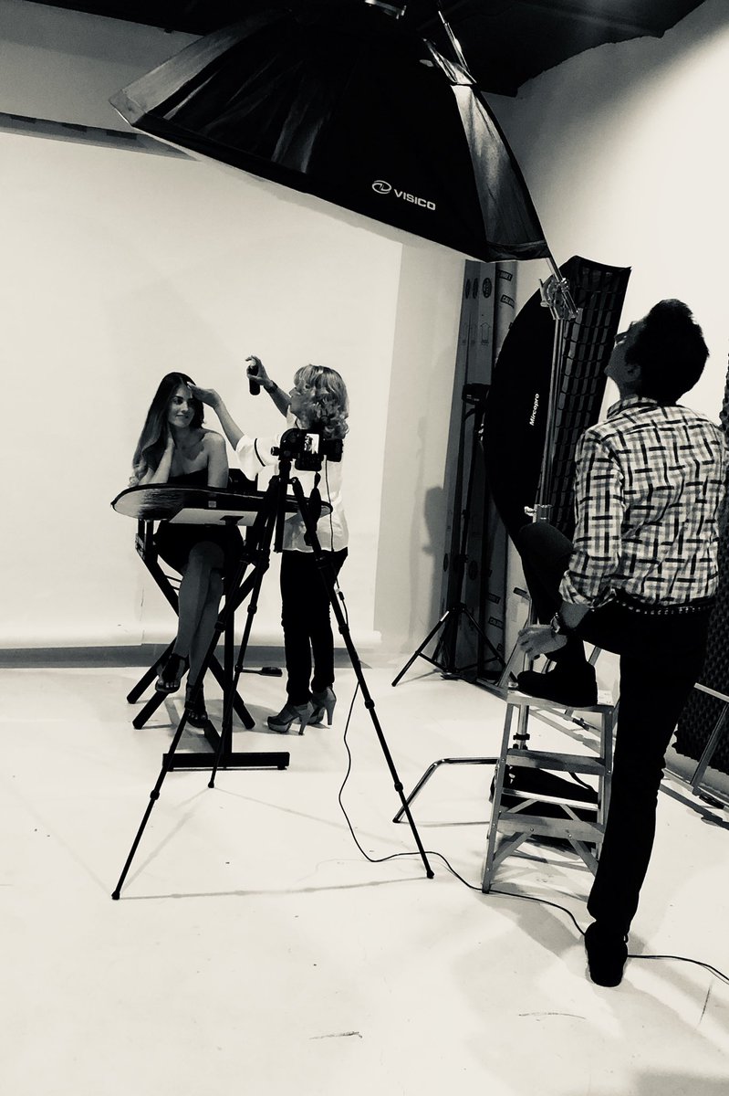MxUCDMXOrg's tweet photo. En sesión de fotos con las participantes del casting de Mexicana Universal Ciudad de México!
Con nuestro fotógrafo @DenisJockmans ! https://t.co/Vzivg63ZRi