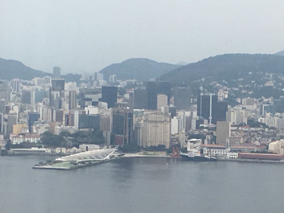 VijayR_HMG's tweet photo. Da janela lateral: #RSSJamesCook e @museudoamanha. Ansioso pelo eventos de daqui a pouco no Rio de Janeiro. Ano Brasil - Reino Unido de Ciencia e Inovacao vem ai! #ScienceIsGREAT https://t.co/ovEx3SvEu0