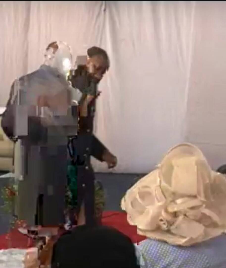 DesterioNyonge2's tweet photo. @REPENT_2 @RepentUganda @nbstv #Revelations11 The two witnesses are now here revealed what is the state of your heart? https://t.co/pxToV3Xpbd