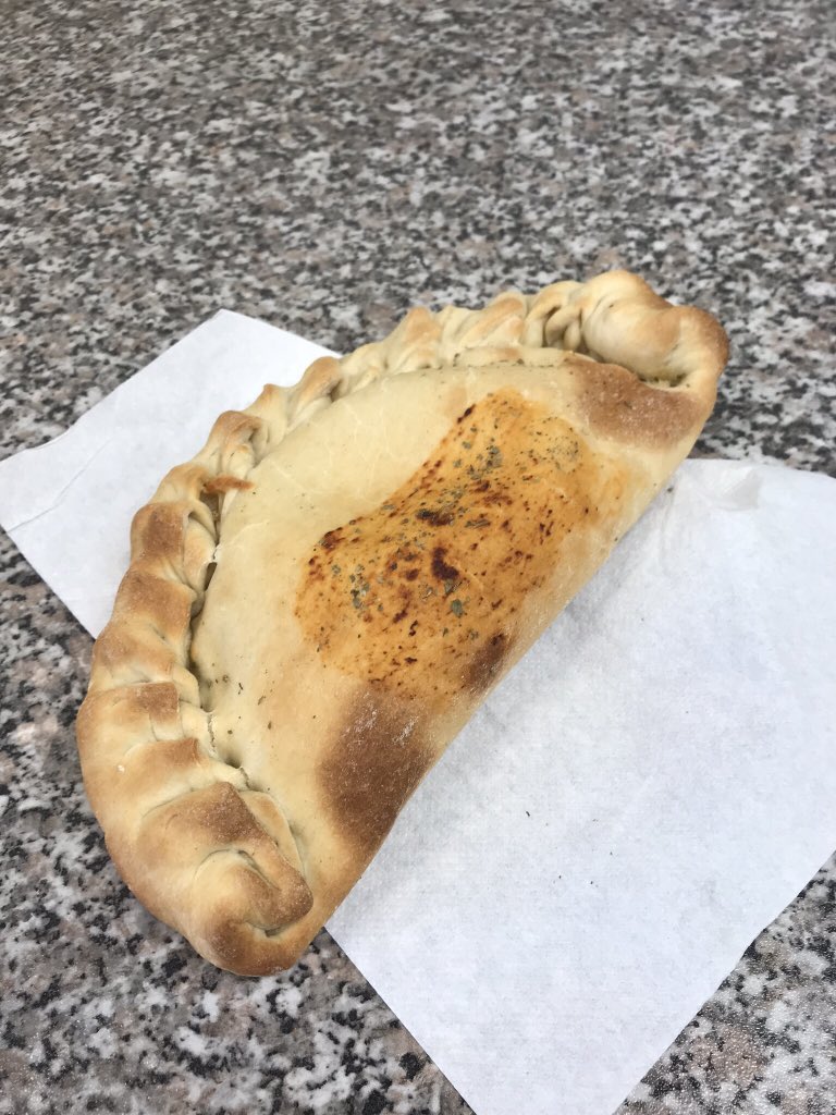 Nigels73's tweet photo. School dinners tend to get a bad press, however this ham &amp; cheese #calzone was spot on today @ChurchillAcad courtesy of @CASFchartwells 👌 https://t.co/Sok8yQFzL0