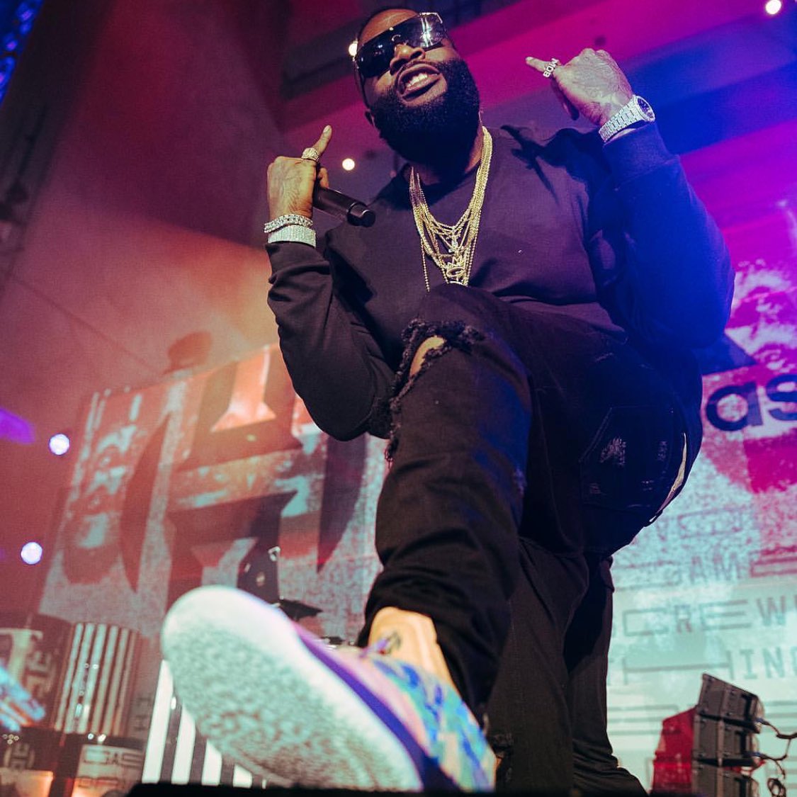RickRoss's tweet photo. Much luv @JHarden13 @adidas @footlocker for such a #bossesup presentation https://t.co/57JmrCvh7H