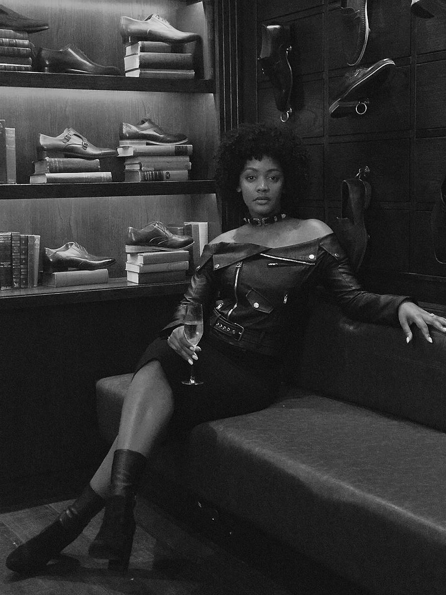 Thank you <a href="/treadandmiller/">Tread & Miller</a> x <a href="/trevor_stuurman/">Trevor Stuurman</a> x <a href="/Jenna_McArthur/">Jenna McArthur PR</a> for a classy evening and showcase 👌🏾 #AW18 #onthegowithroxcizzle