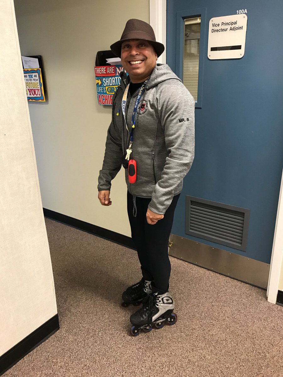 CPark_Panthers's tweet photo. Rollerblading in PE.  So much fun, especially for the PE teacher https://t.co/UCFCRAmGBd
