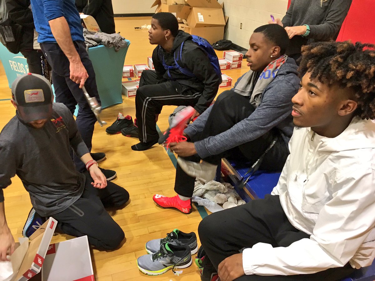 OKCPS's tweet photo. HUGE thanks to @FieldsFutures @C4Kokc @Red_Coyote @RunFrezzz for donating brand new @newbalance running shoes to John Marshall track &amp; field students! 👟💥🐻 @jmbearsokc https://t.co/VIds3S2Gf0