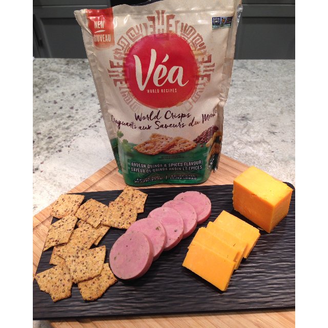 EllenTso's tweet photo. Perfect snack combo @VeaSnacks @InfluensterCA #VeaSnacks #BalanceVoxBox #Complimentary https://t.co/bwG5C9tWW6