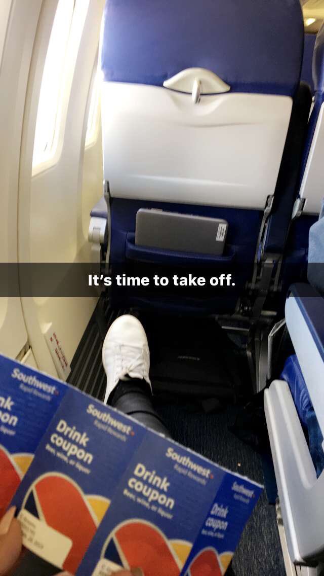 Carlaroxx's tweet photo. I love #SouthwestAirlines @SouthwestAir. I have 4 drink coupons that expire tomorrow that must be used. #yougetadrink #thankyou #loyalty ❤️ https://t.co/QXPvsLfuAL