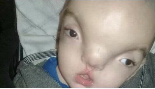 salvinamusica's tweet photo. El papá de este ángel solo pide trabajo para poder subsistir en Buenos Aires mientras su bebé está en el Garrahan. No tiene ningún contacto más que la red que nosotros podamos hacer con nuestros RT. Gracias #UnidosAr #TrabajoAr https://t.co/BAqUyTjxdT
