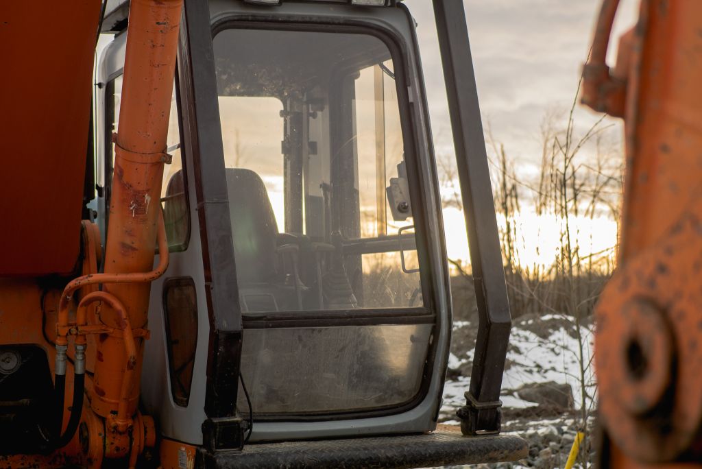 national1tracks's tweet photo. How much time do you spend in the cab? Too much? Not enough? #constructionlife #constructionequipment #civilengineering https://t.co/tpPofWv4h4